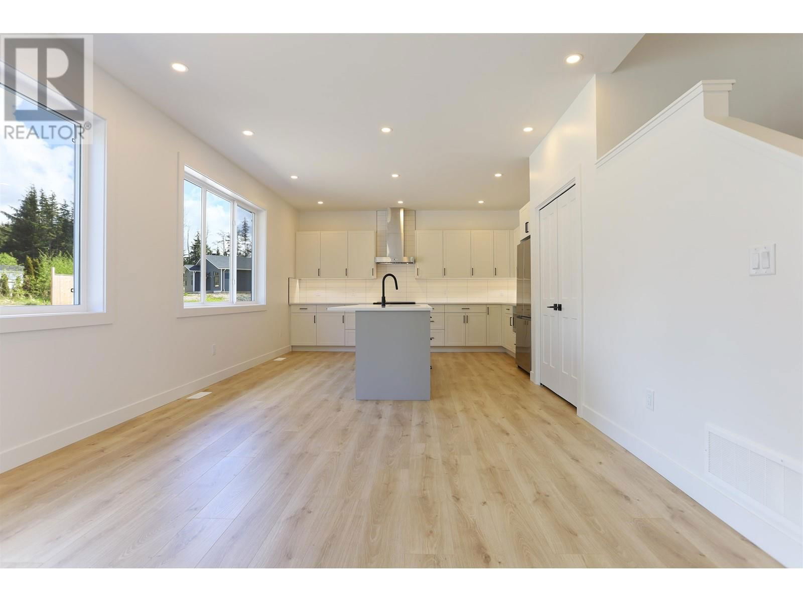 169 WAKITA STREET Image 7