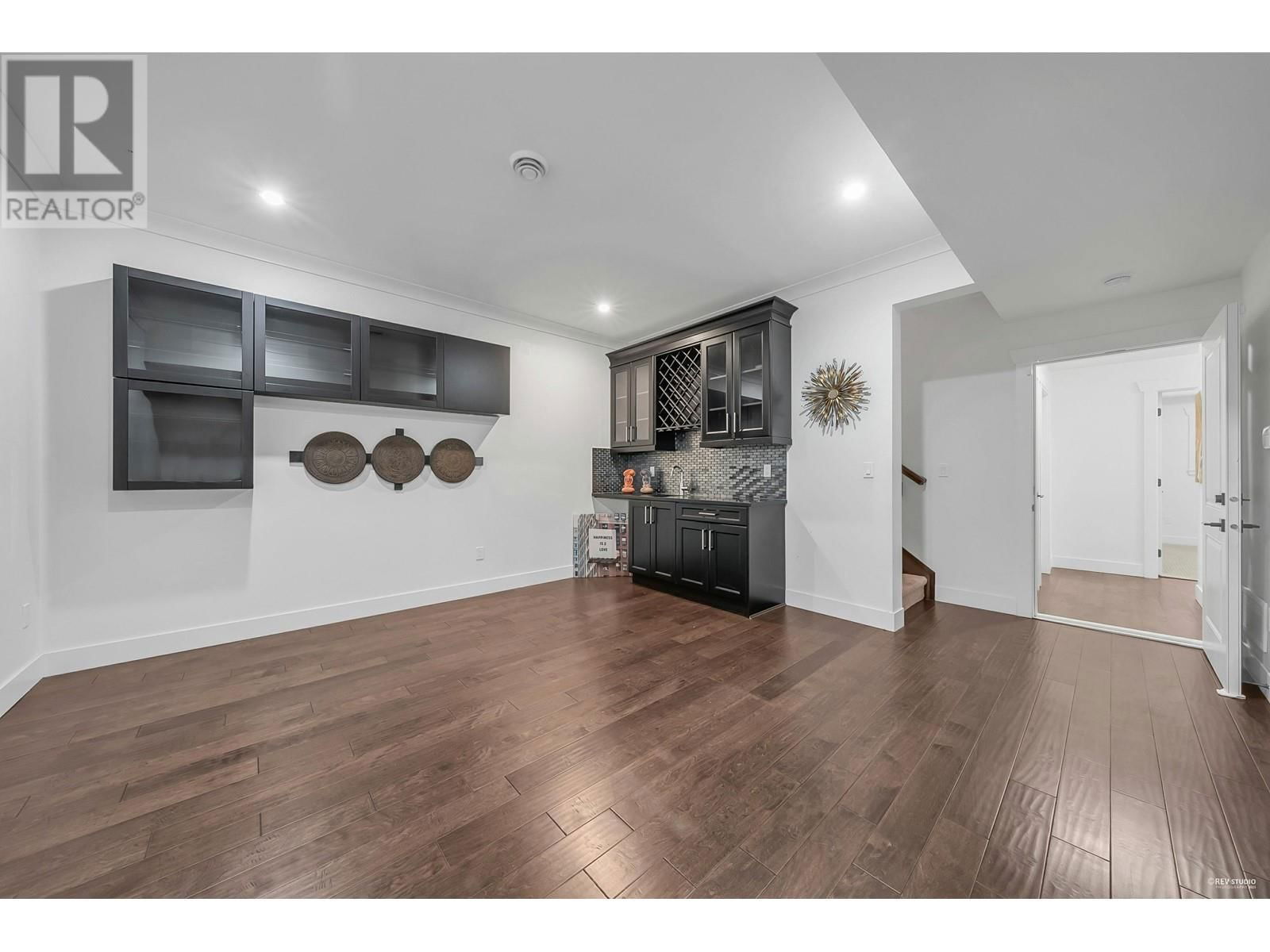 3523 PRINCETON AVENUE Image 30