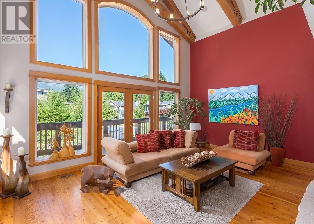 1002 BALSAM PLACE Image 11