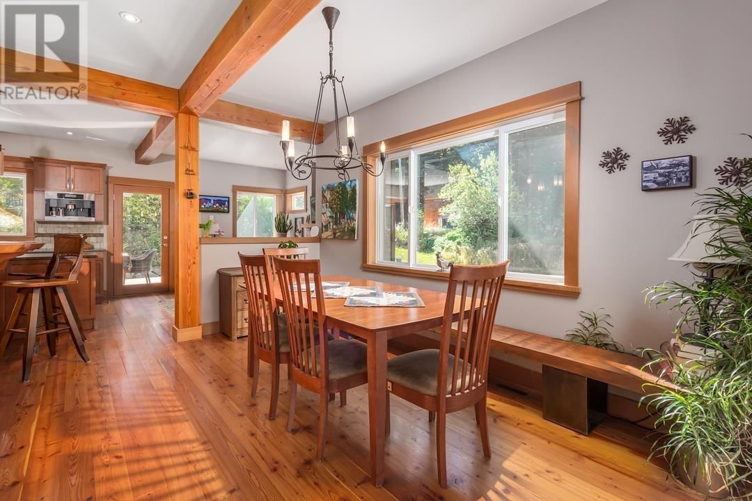 1002 BALSAM PLACE Image 16
