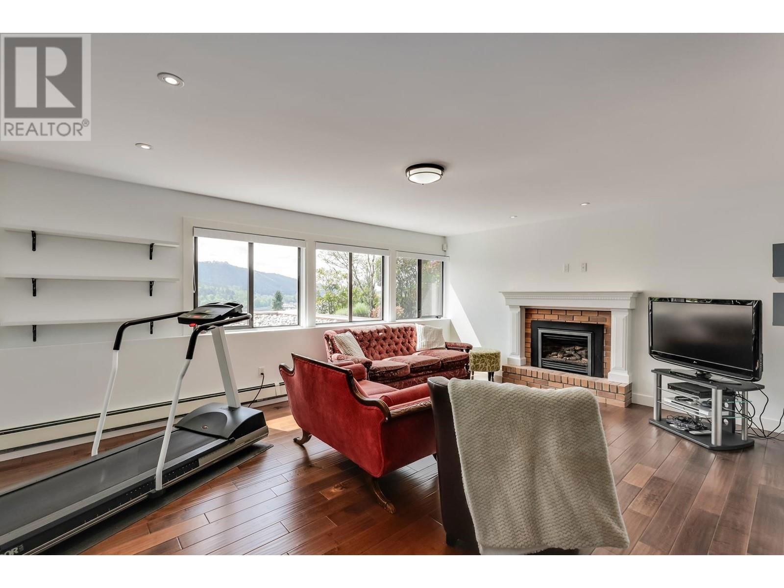 31 AXFORD BAY Image 26