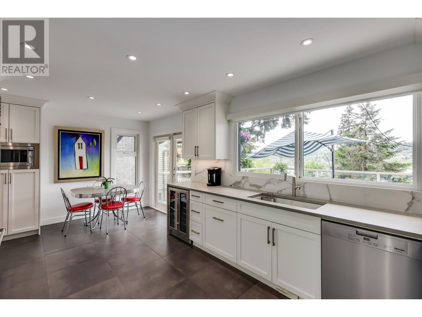 31 AXFORD BAY Image 3
