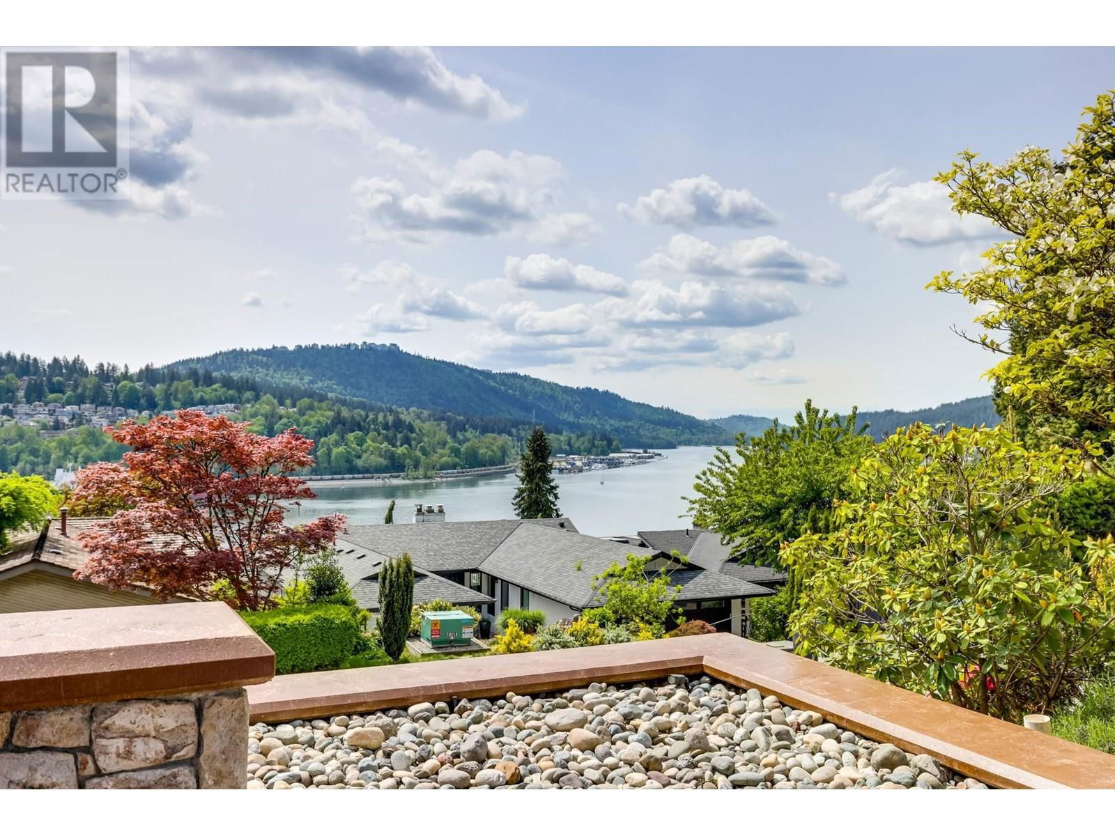 31 AXFORD BAY Image 33