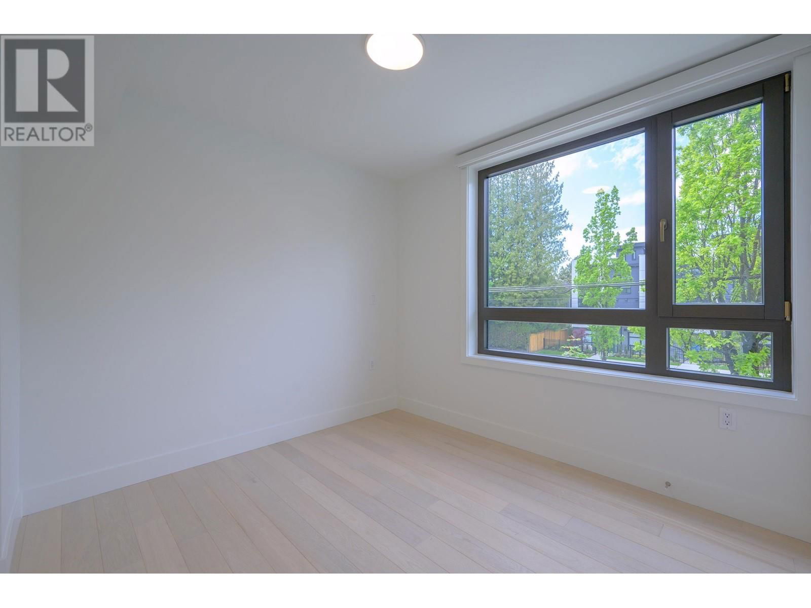 6322 OAK STREET Image 13