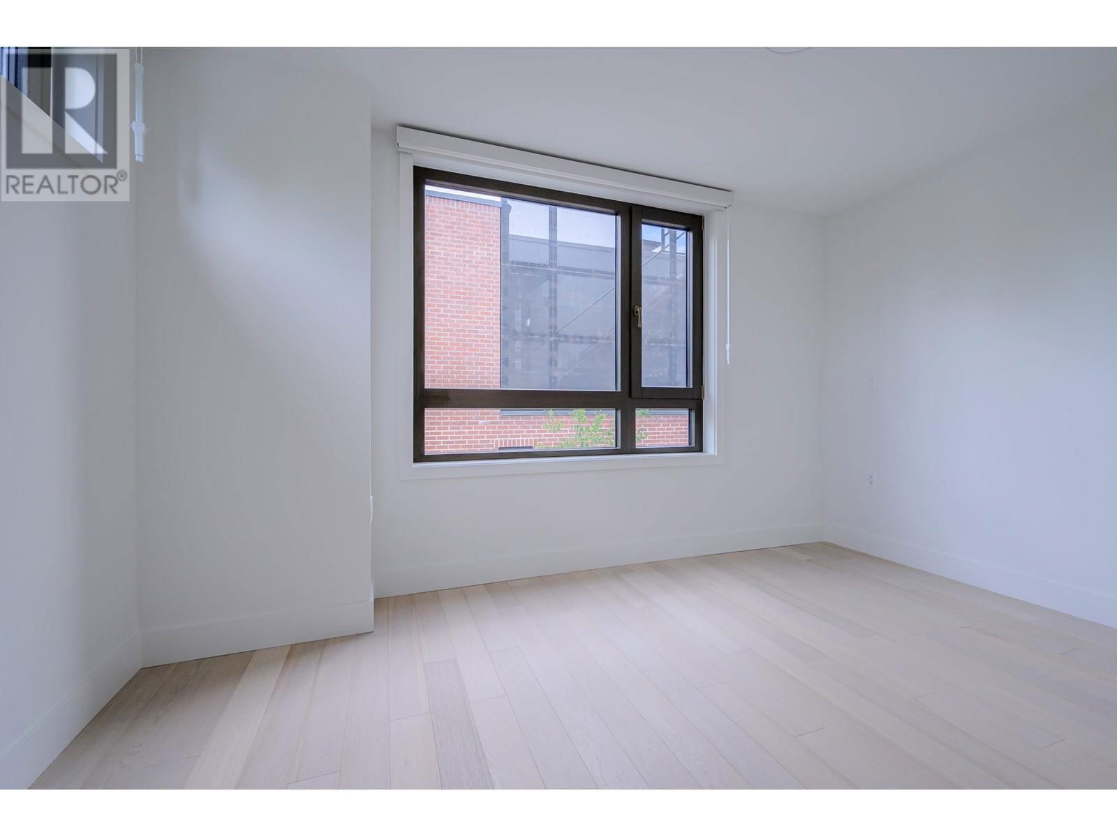 6322 OAK STREET Image 16