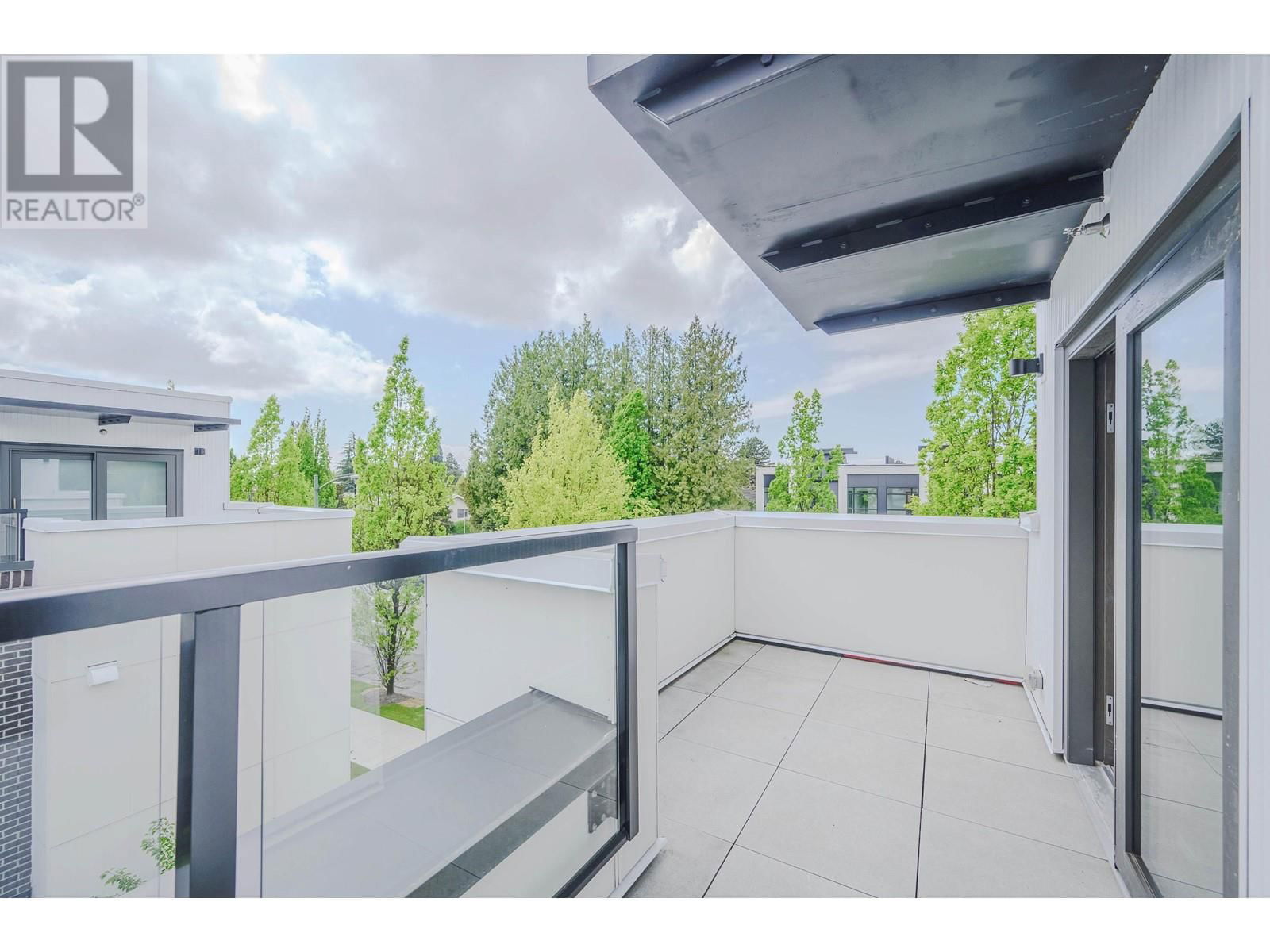 6322 OAK STREET Image 25