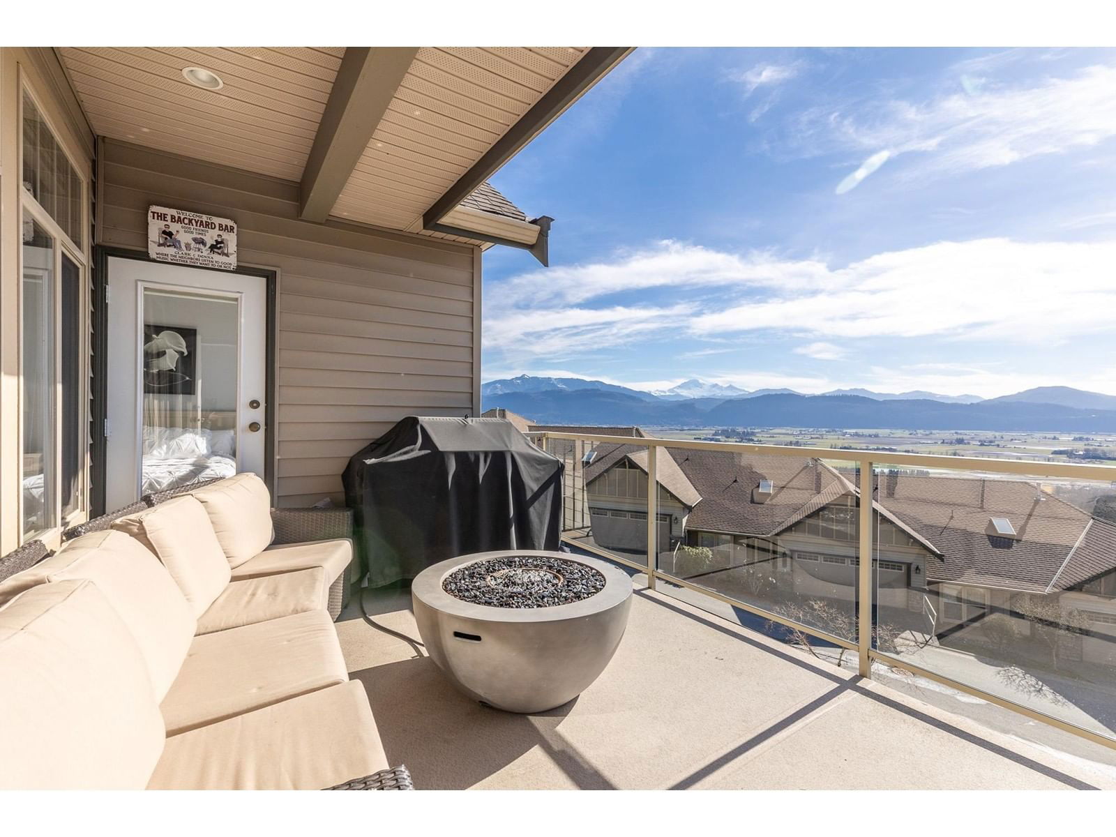 33 - 2842 WHATCOM Image 15