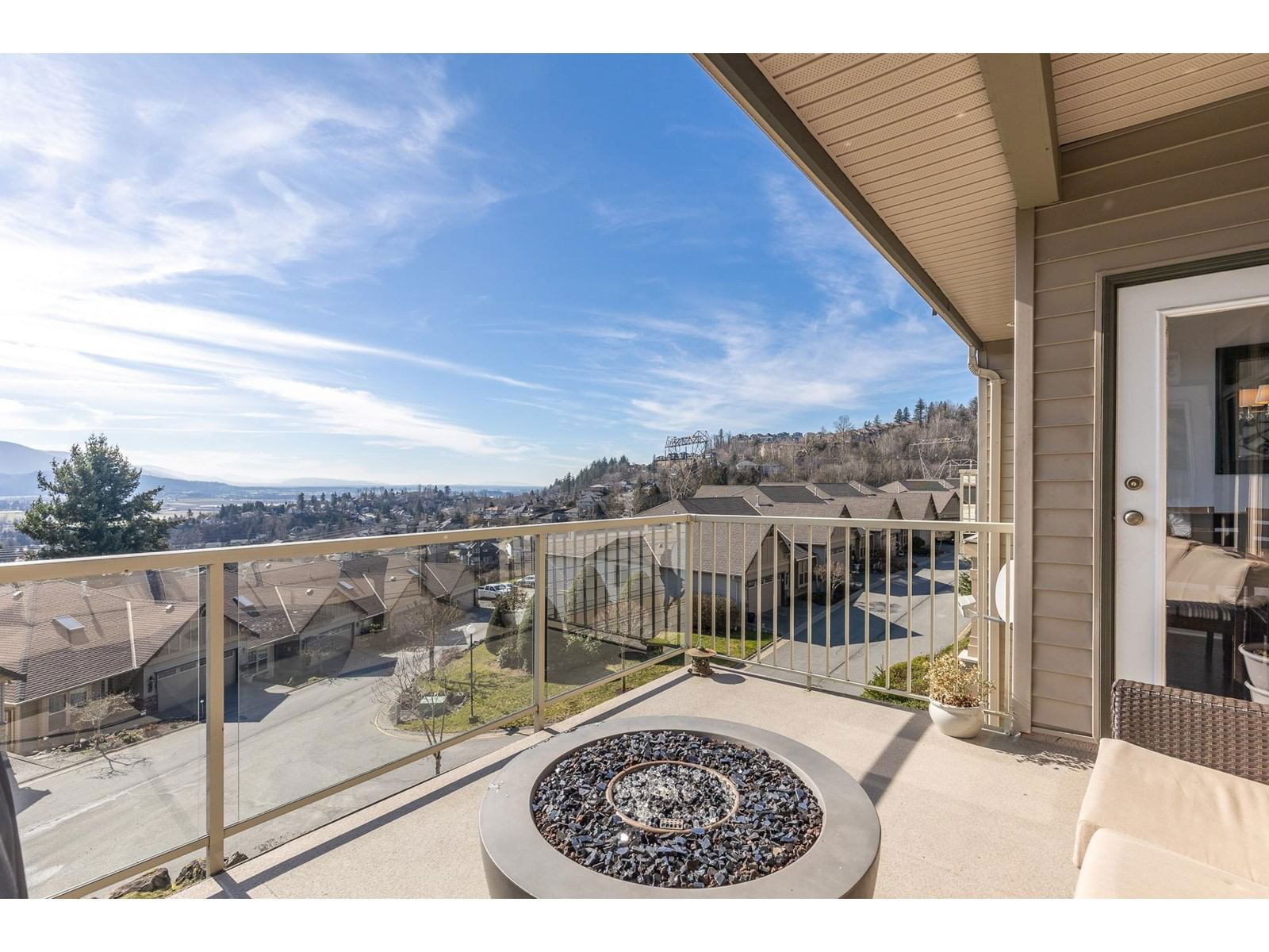 33 - 2842 WHATCOM Image 16