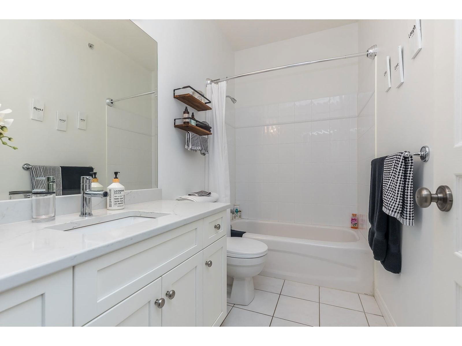 33 - 2842 WHATCOM Image 28