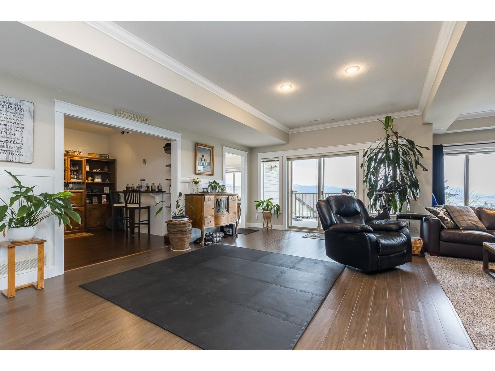 33 - 2842 WHATCOM Image 31