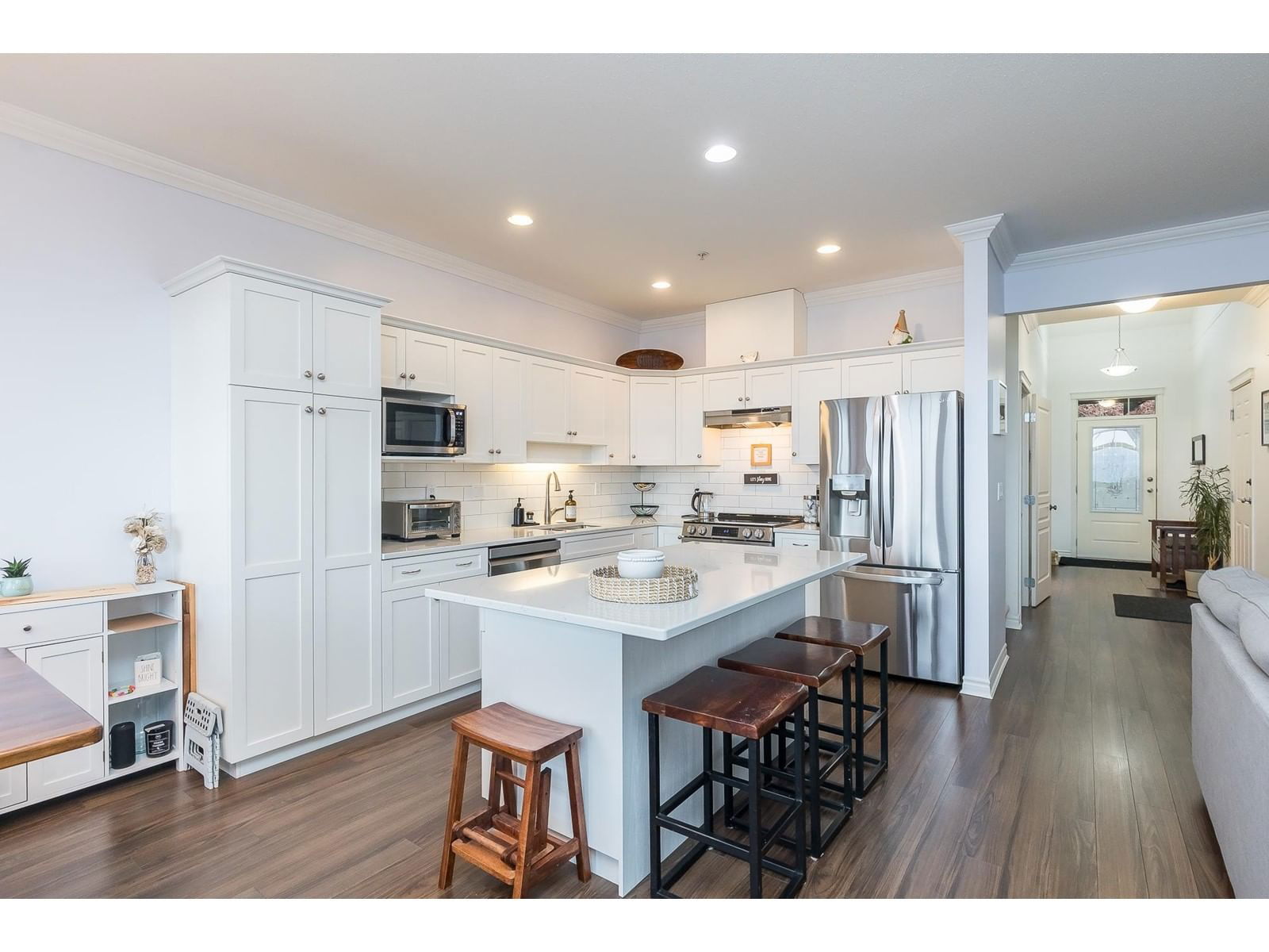 33 - 2842 WHATCOM Image 4