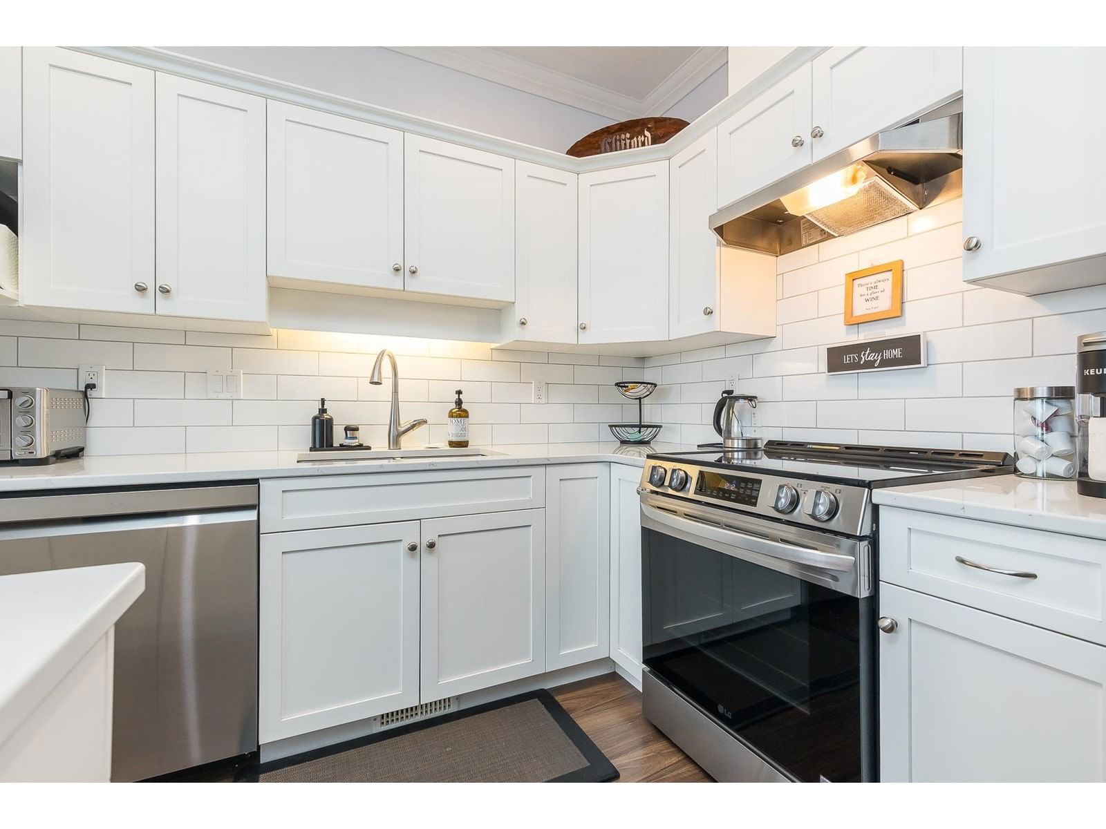 33 - 2842 WHATCOM Image 5