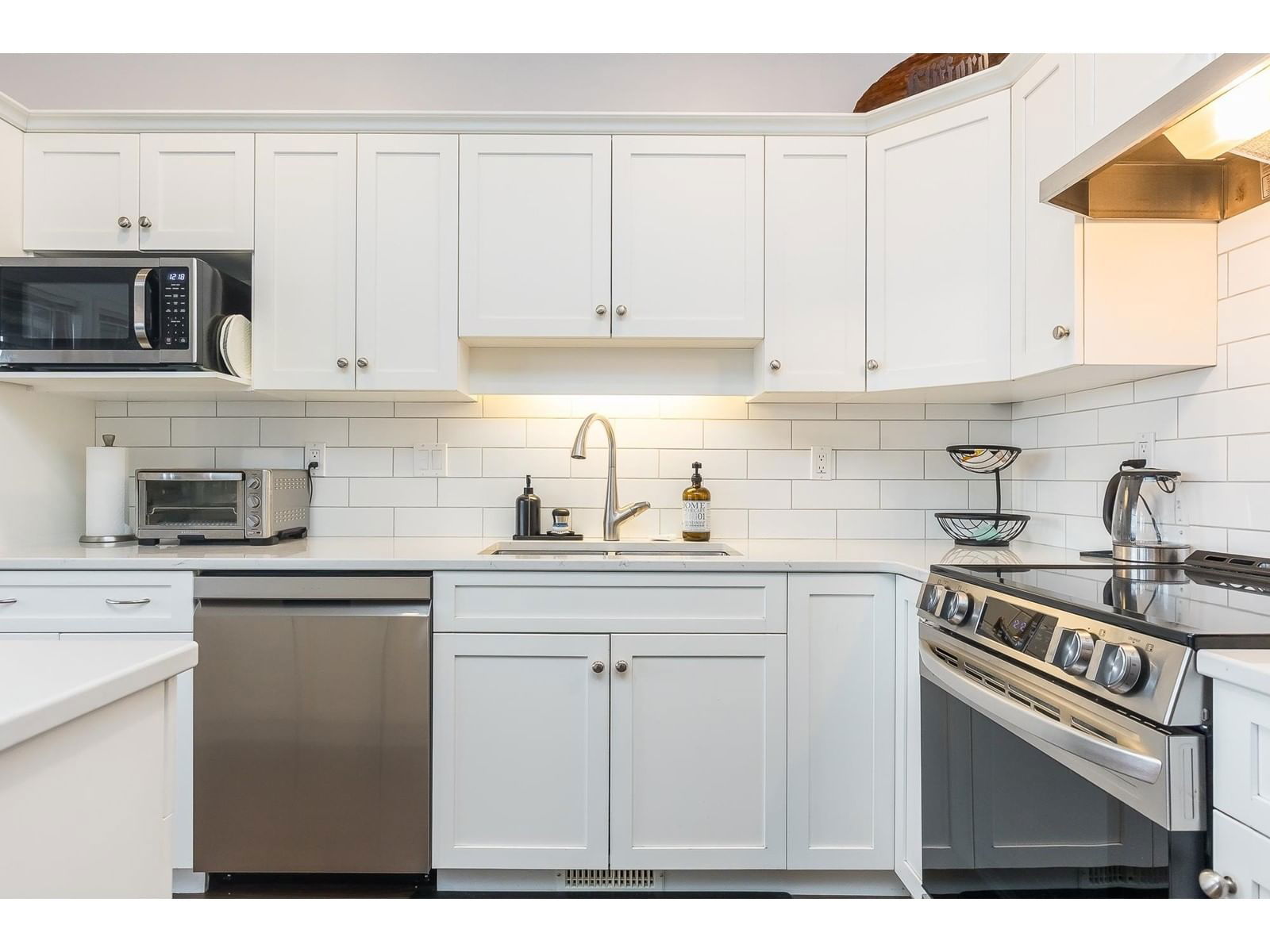 33 - 2842 WHATCOM Image 6