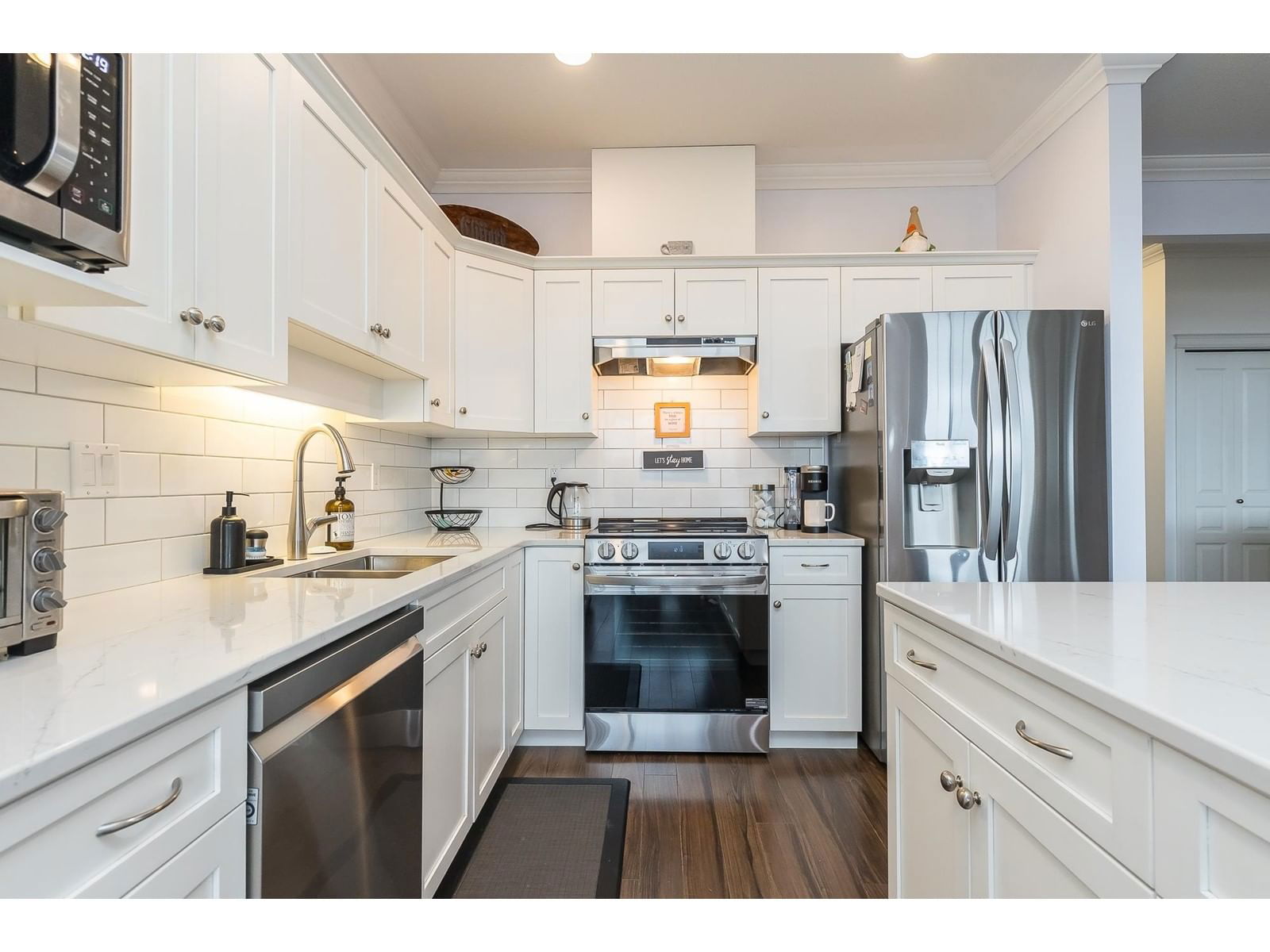 33 - 2842 WHATCOM Image 8