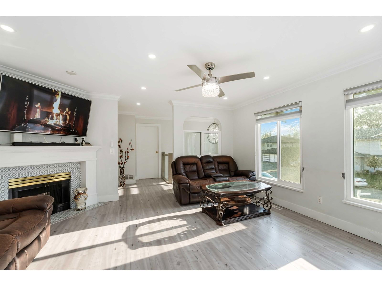 2706 MITCHELL Image 10