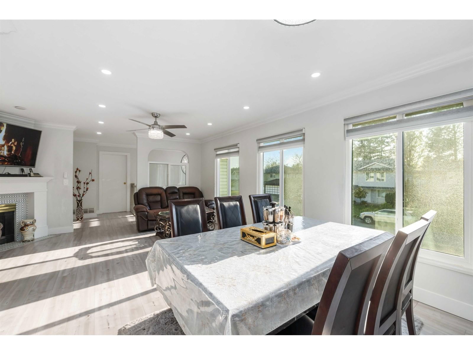 2706 MITCHELL Image 14