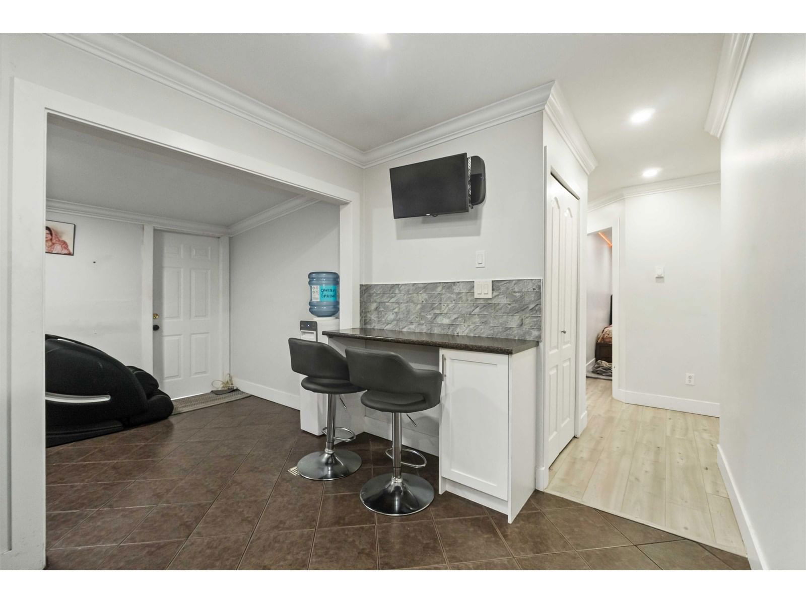 2706 MITCHELL Image 17