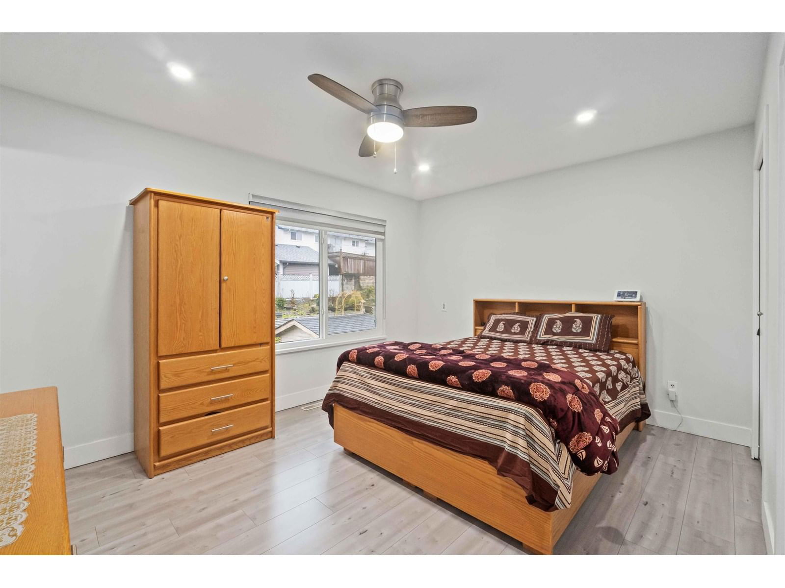 2706 MITCHELL Image 20