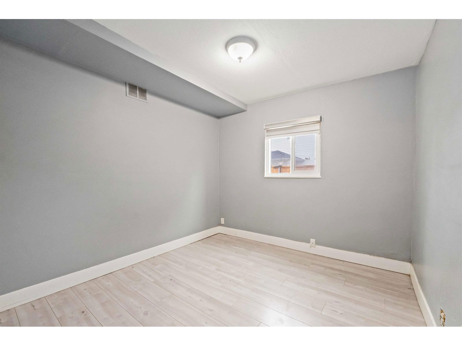 2706 MITCHELL Image 29