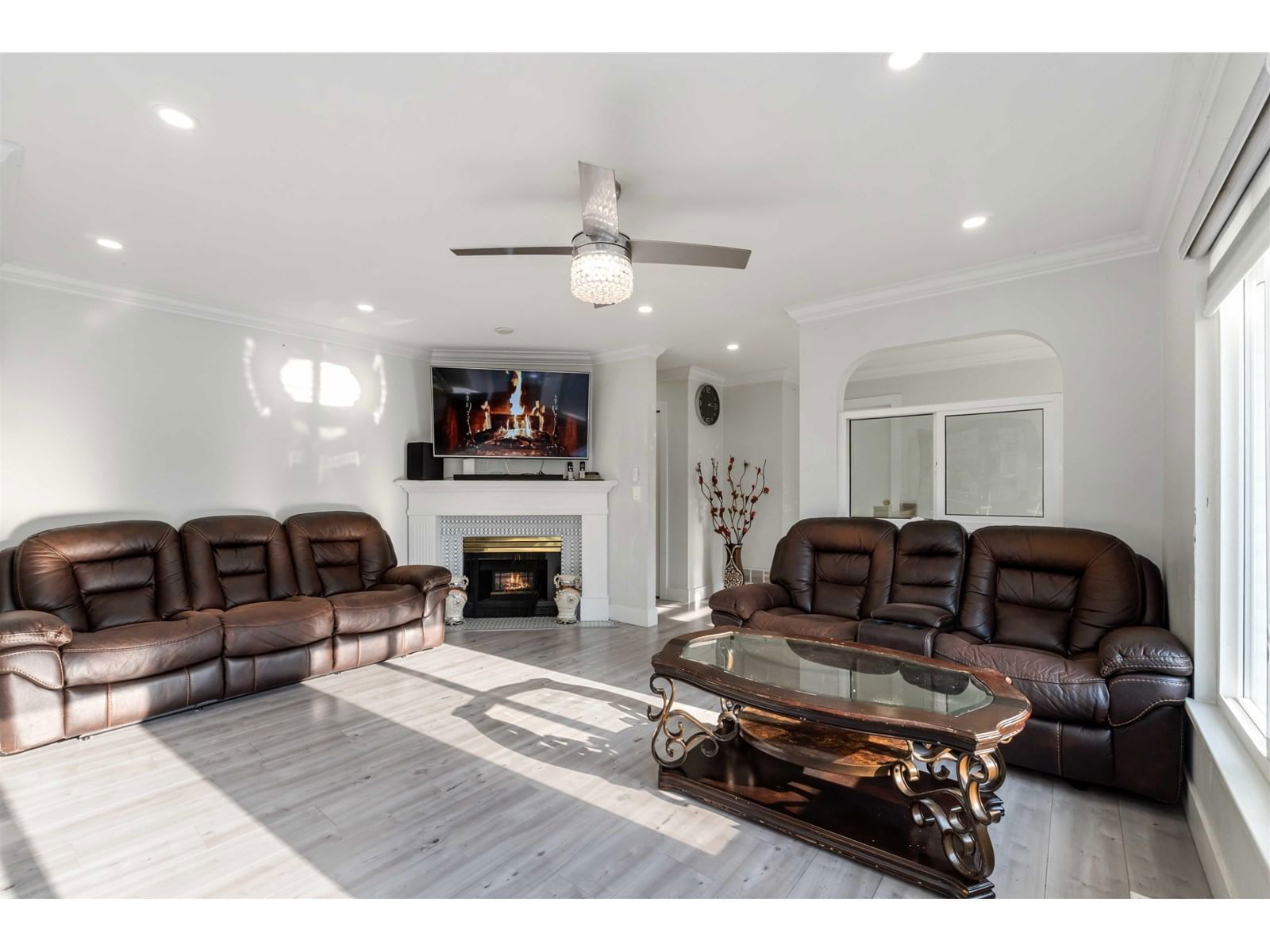 2706 MITCHELL Image 6
