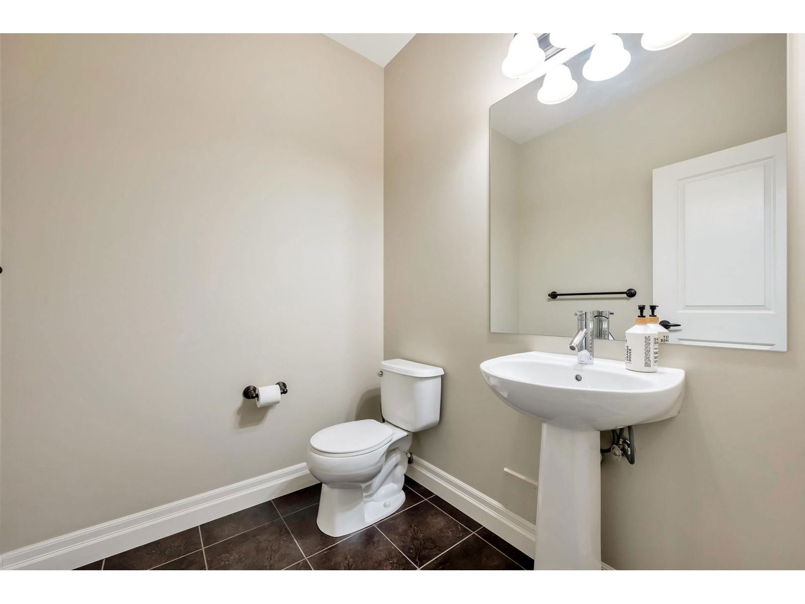 47137 MACFARLANE PLACE Image 15