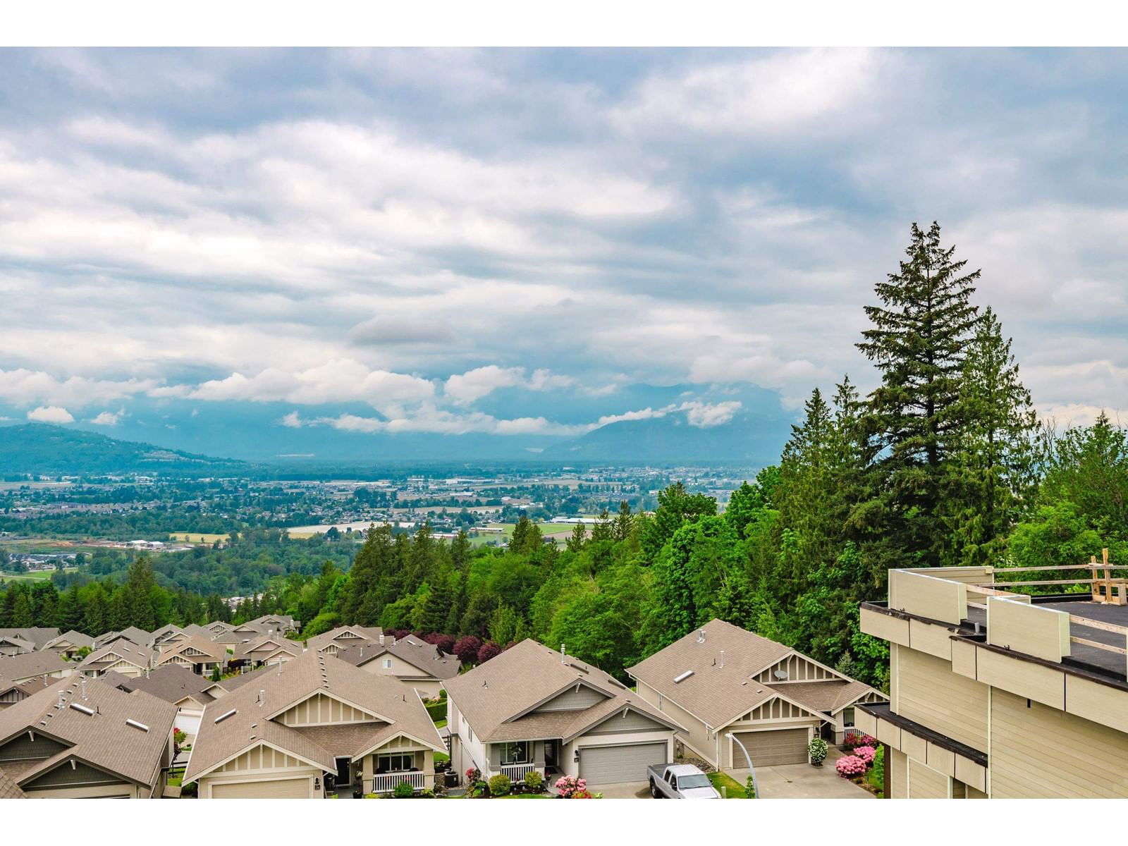 47137 MACFARLANE PLACE Image 26
