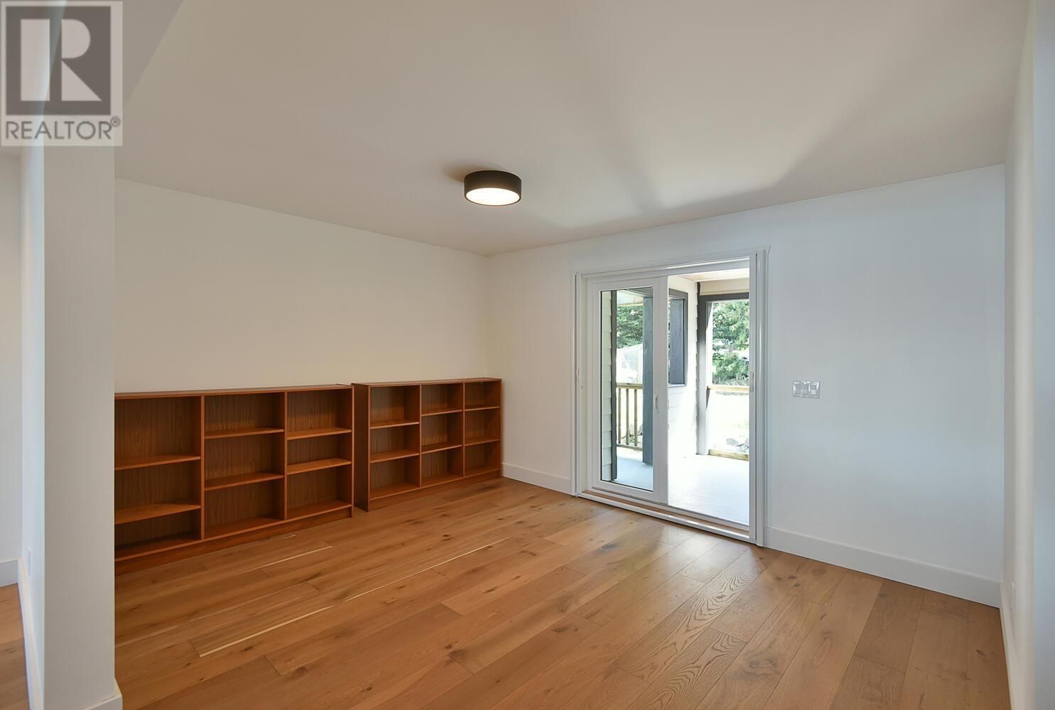 8429 REDROOFFS ROAD Image 13