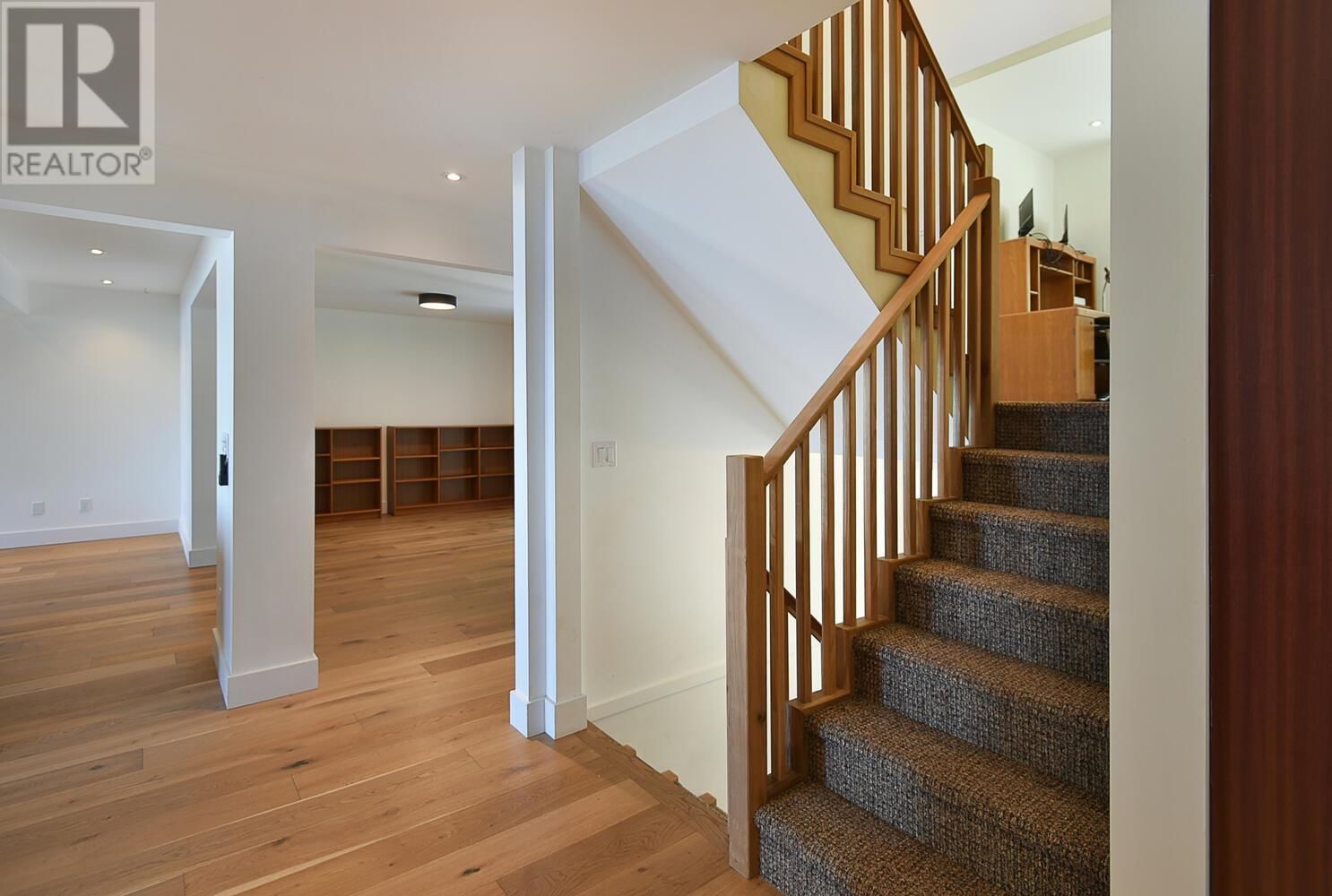 8429 REDROOFFS ROAD Image 14