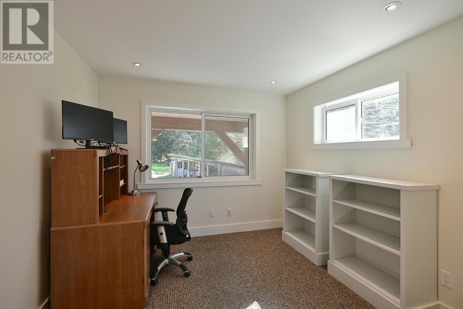 8429 REDROOFFS ROAD Image 15