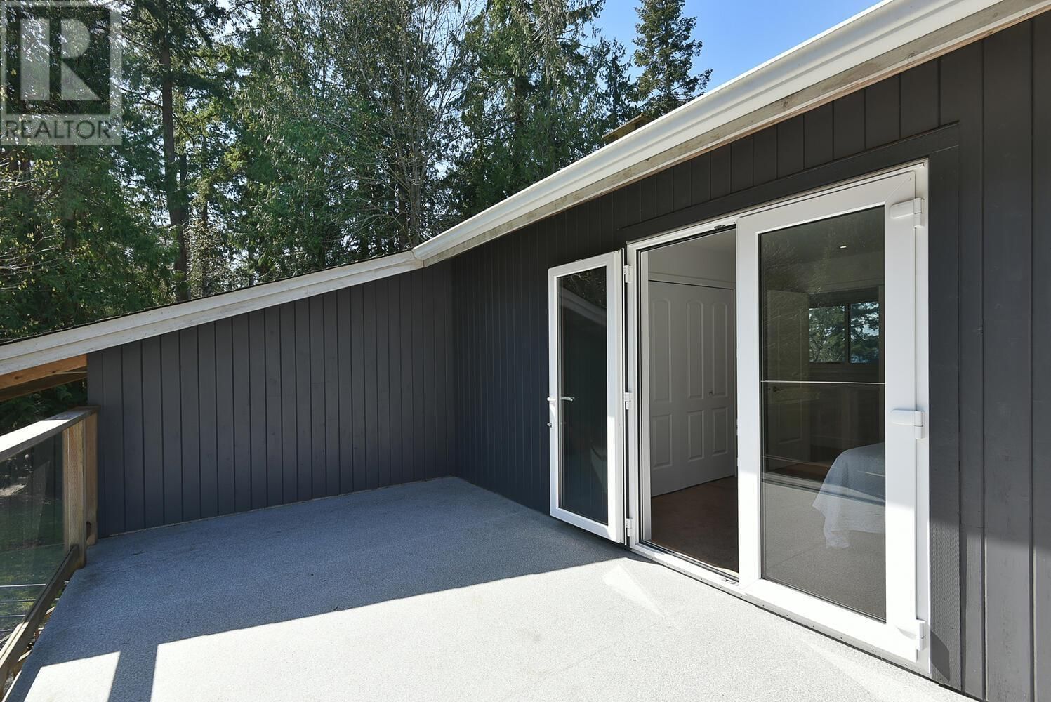 8429 REDROOFFS ROAD Image 21