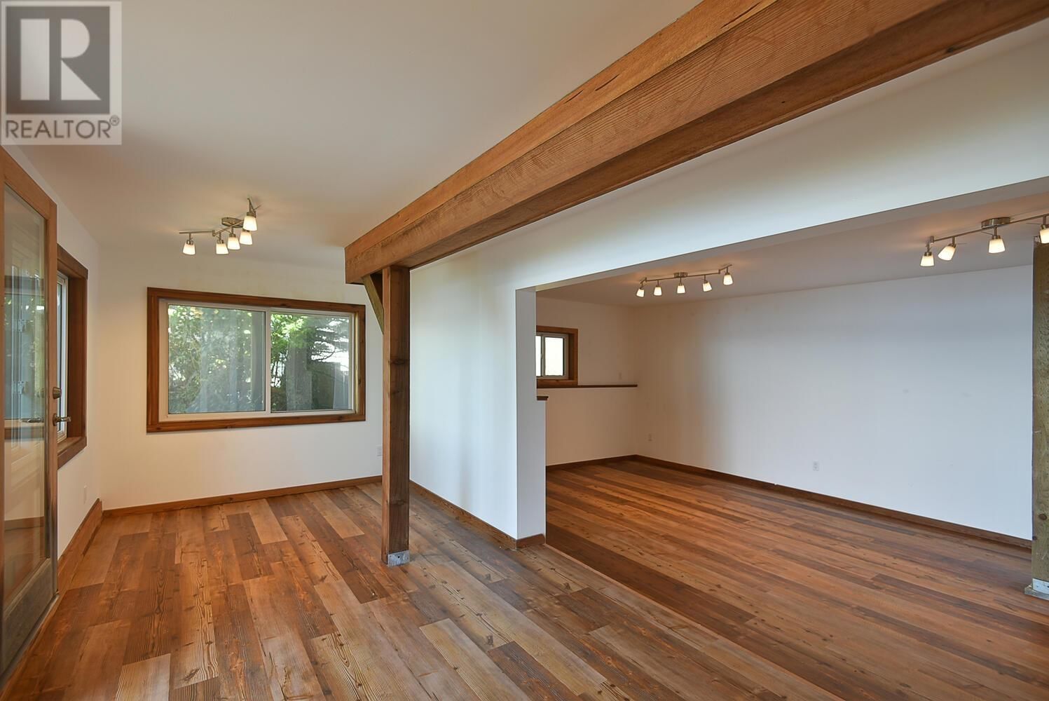 8429 REDROOFFS ROAD Image 26