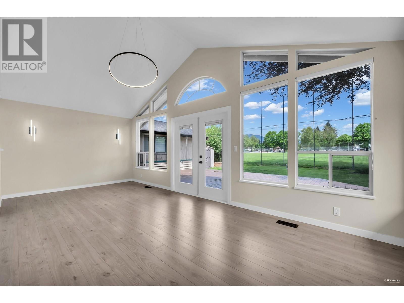 1759 MANNING AVENUE Image 10