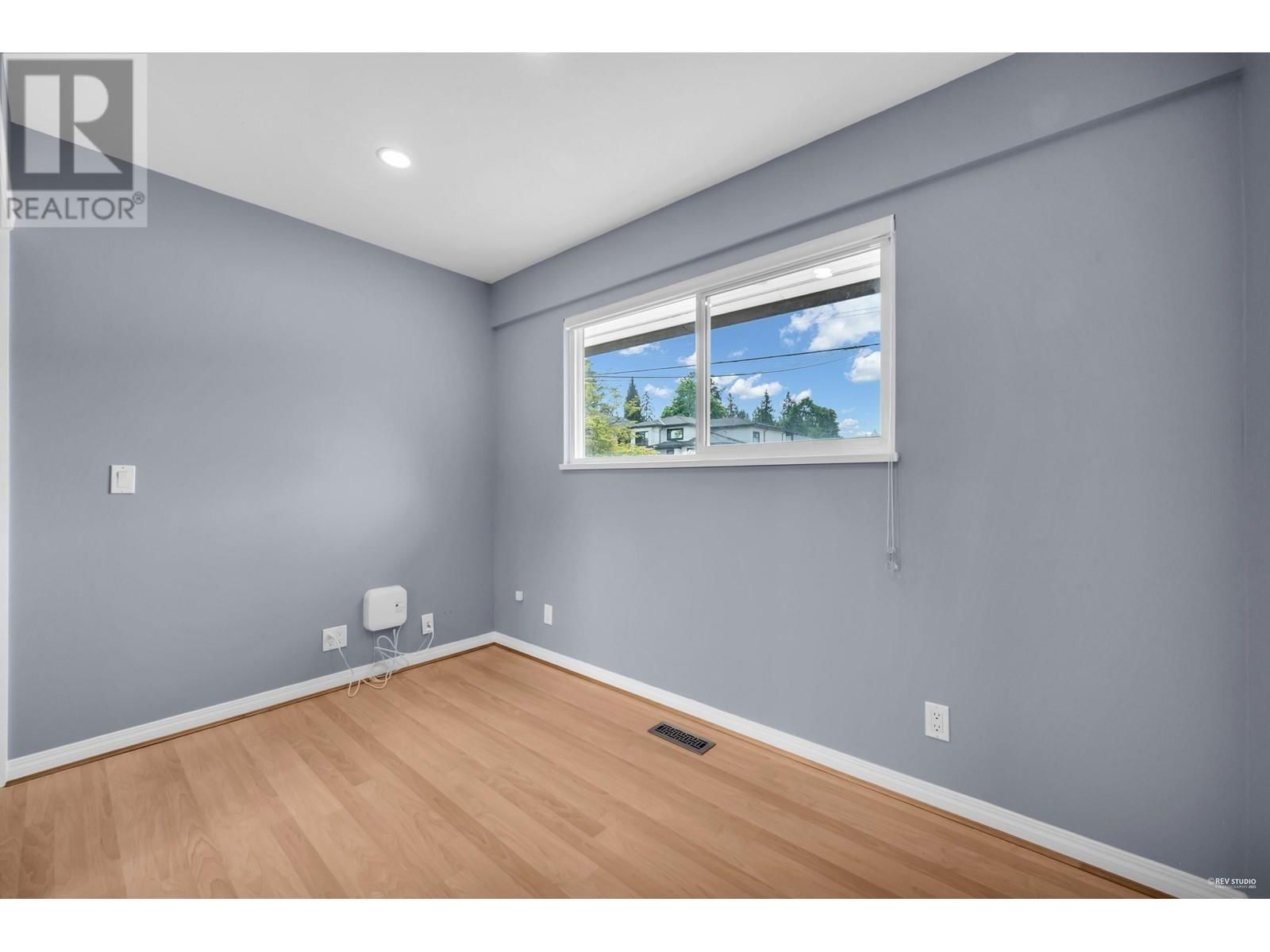 1759 MANNING AVENUE Image 19