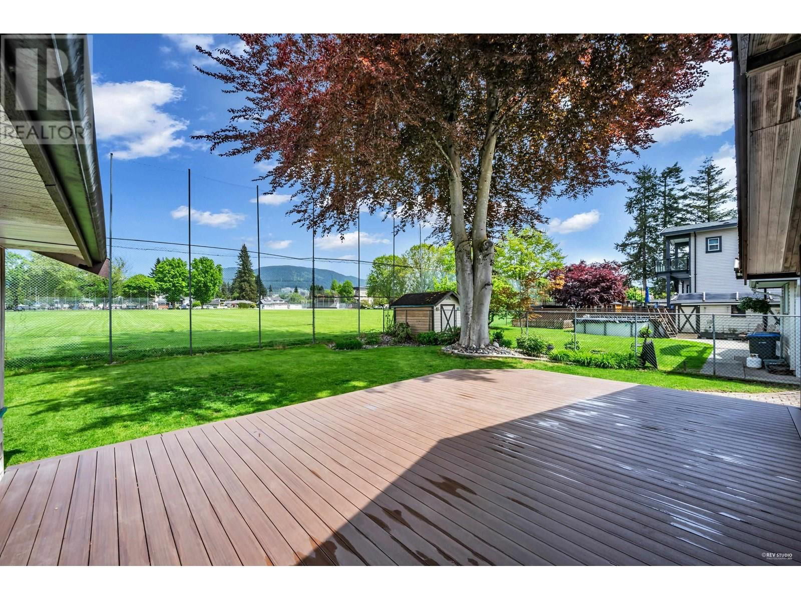 1759 MANNING AVENUE Image 30