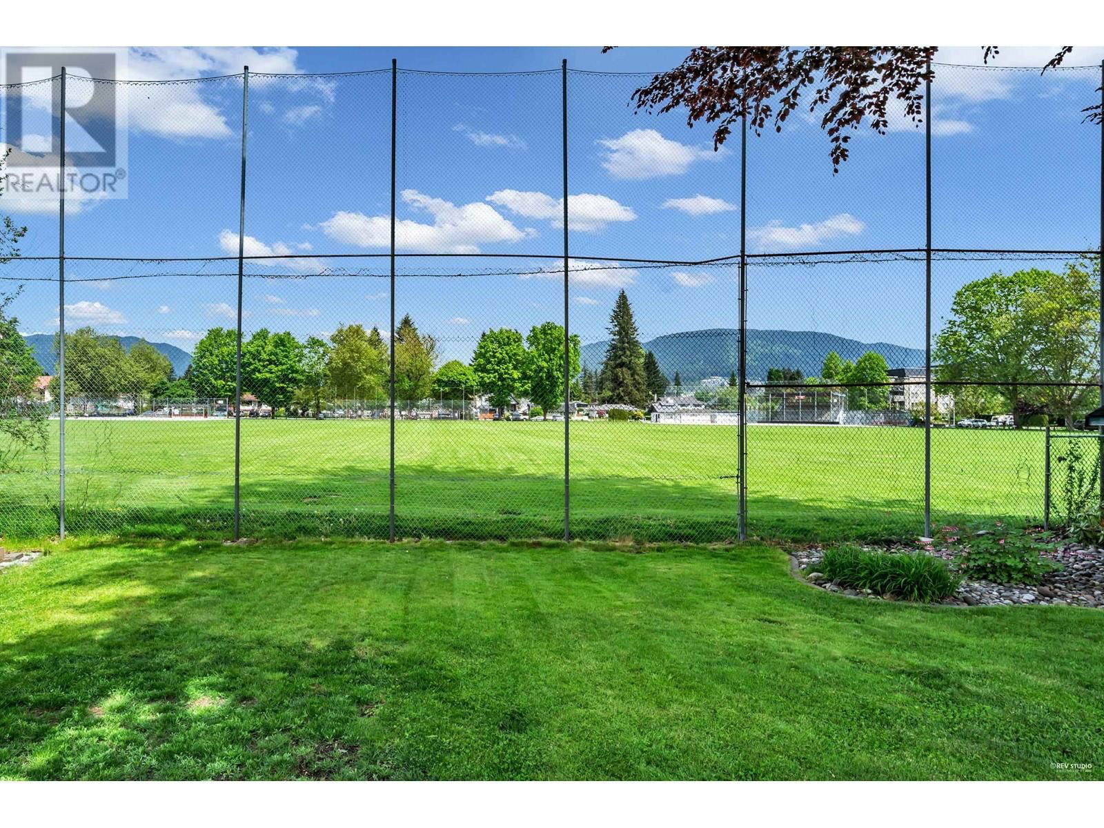 1759 MANNING AVENUE Image 31