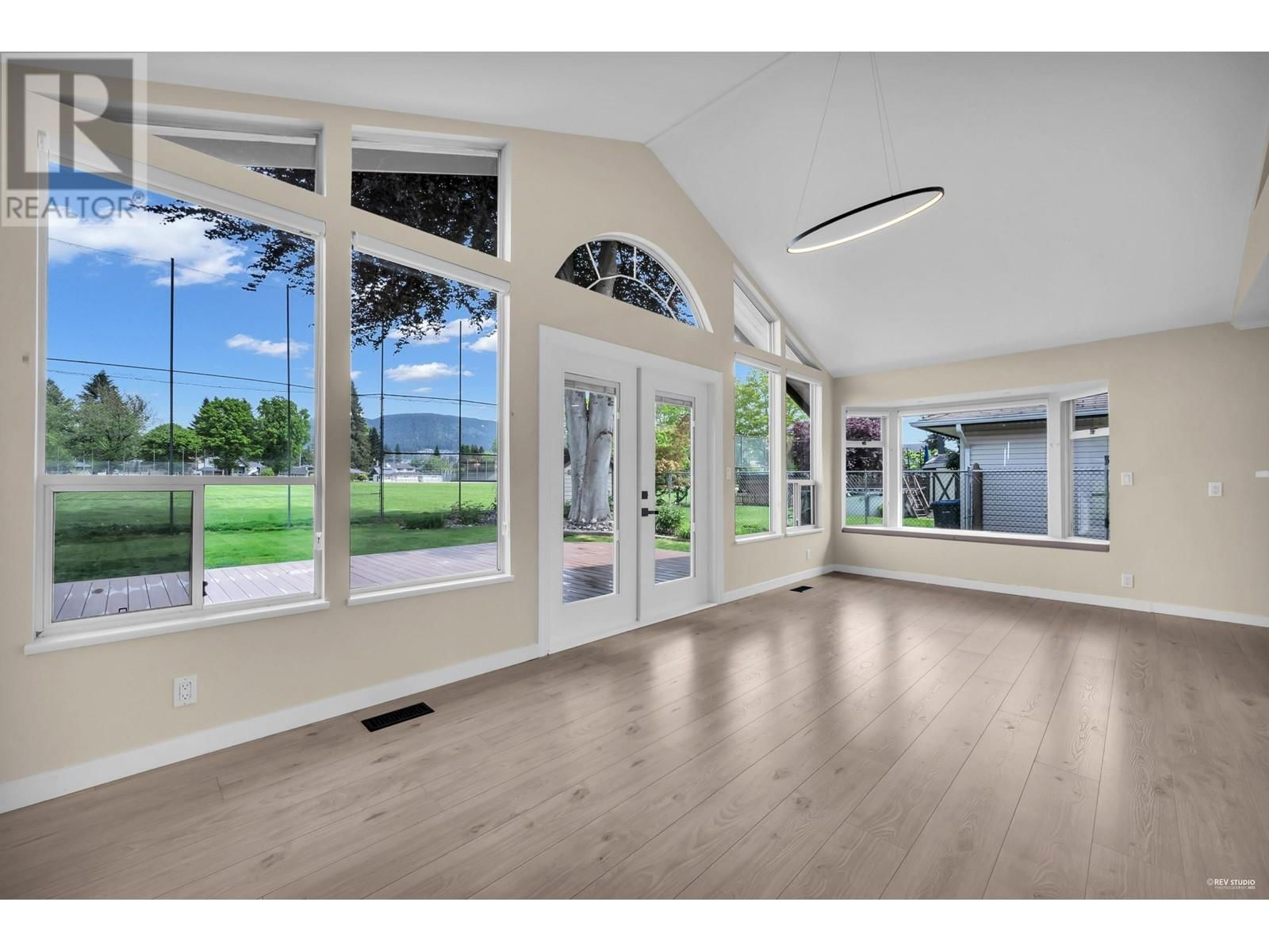 1759 MANNING AVENUE Image 8