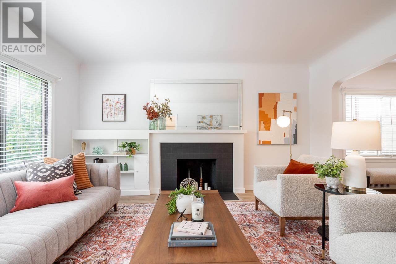 2933 42ND AVENUE Image 3