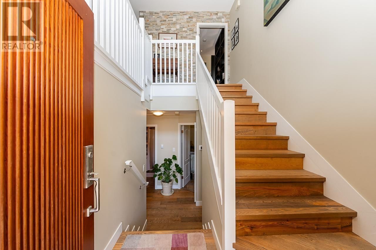 920 ADDERLEY STREET Image 20