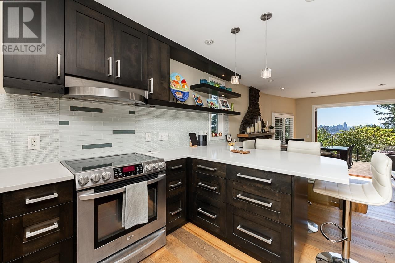 920 ADDERLEY STREET Image 6
