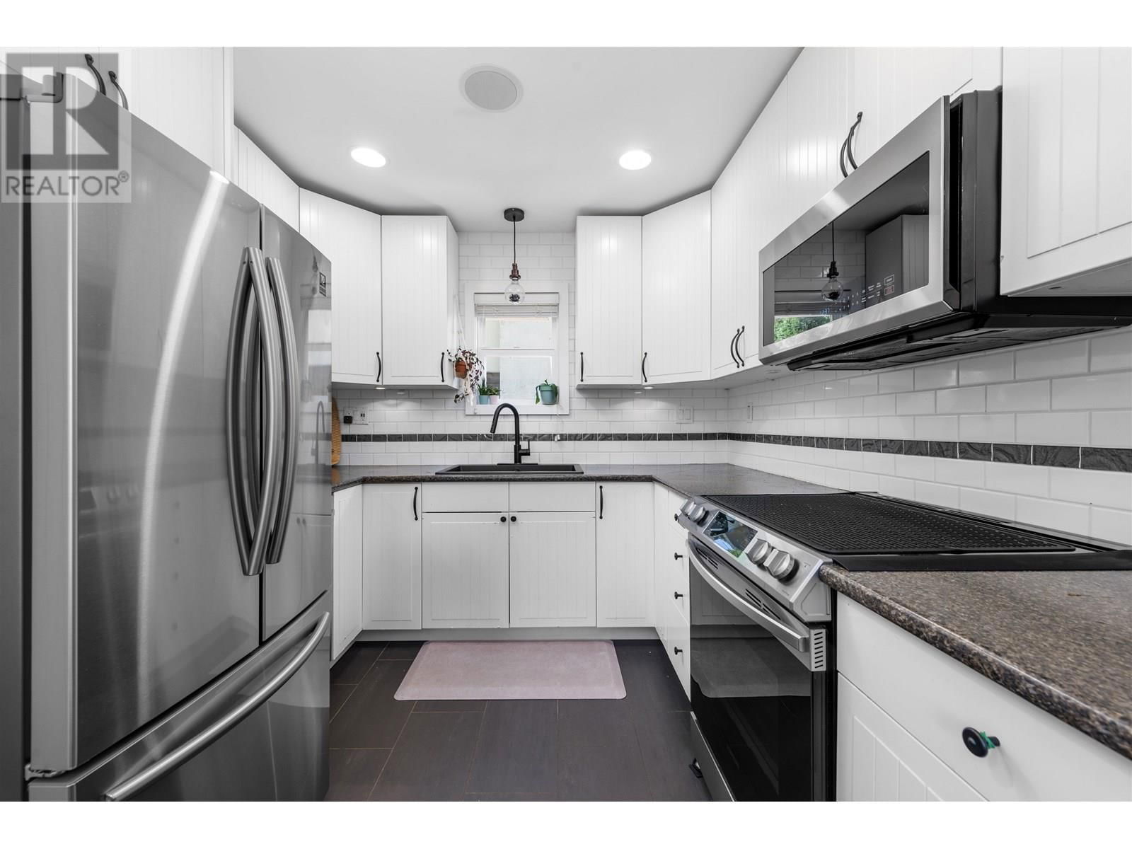 1706 GLENDALE AVENUE Image 11