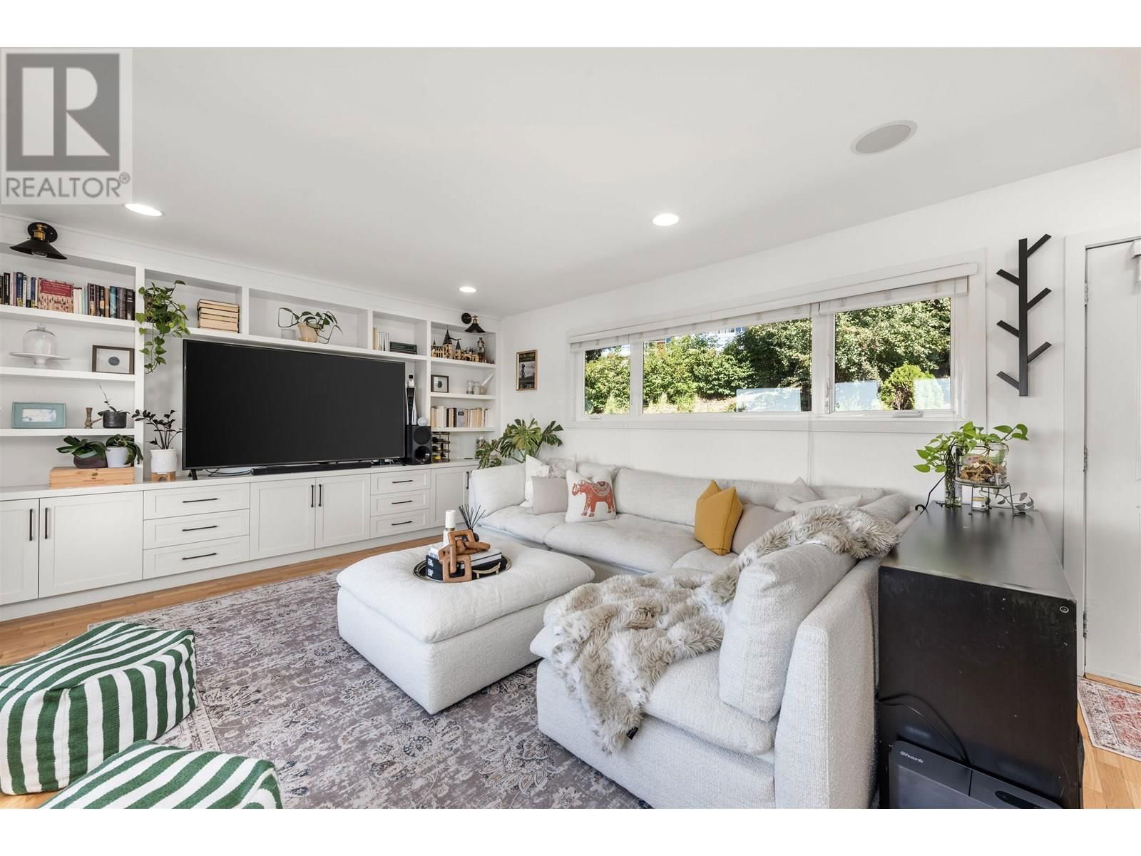 1706 GLENDALE AVENUE Image 4