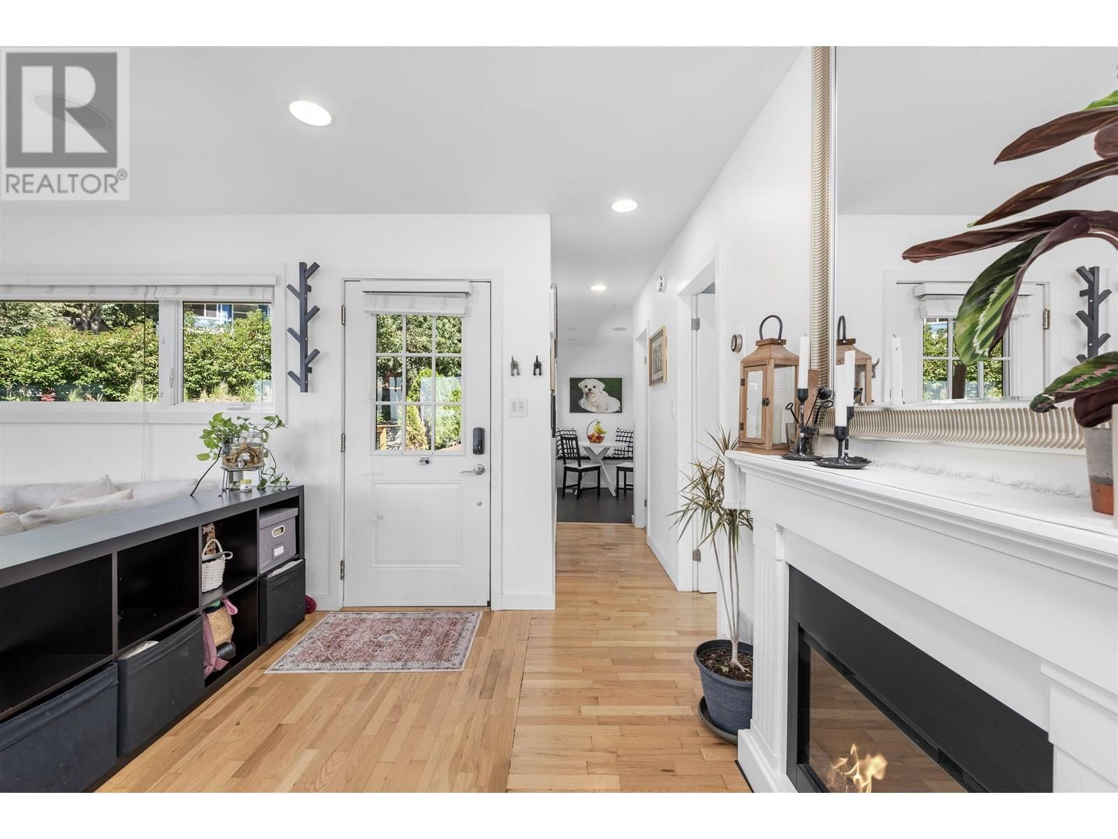 1706 GLENDALE AVENUE Image 8