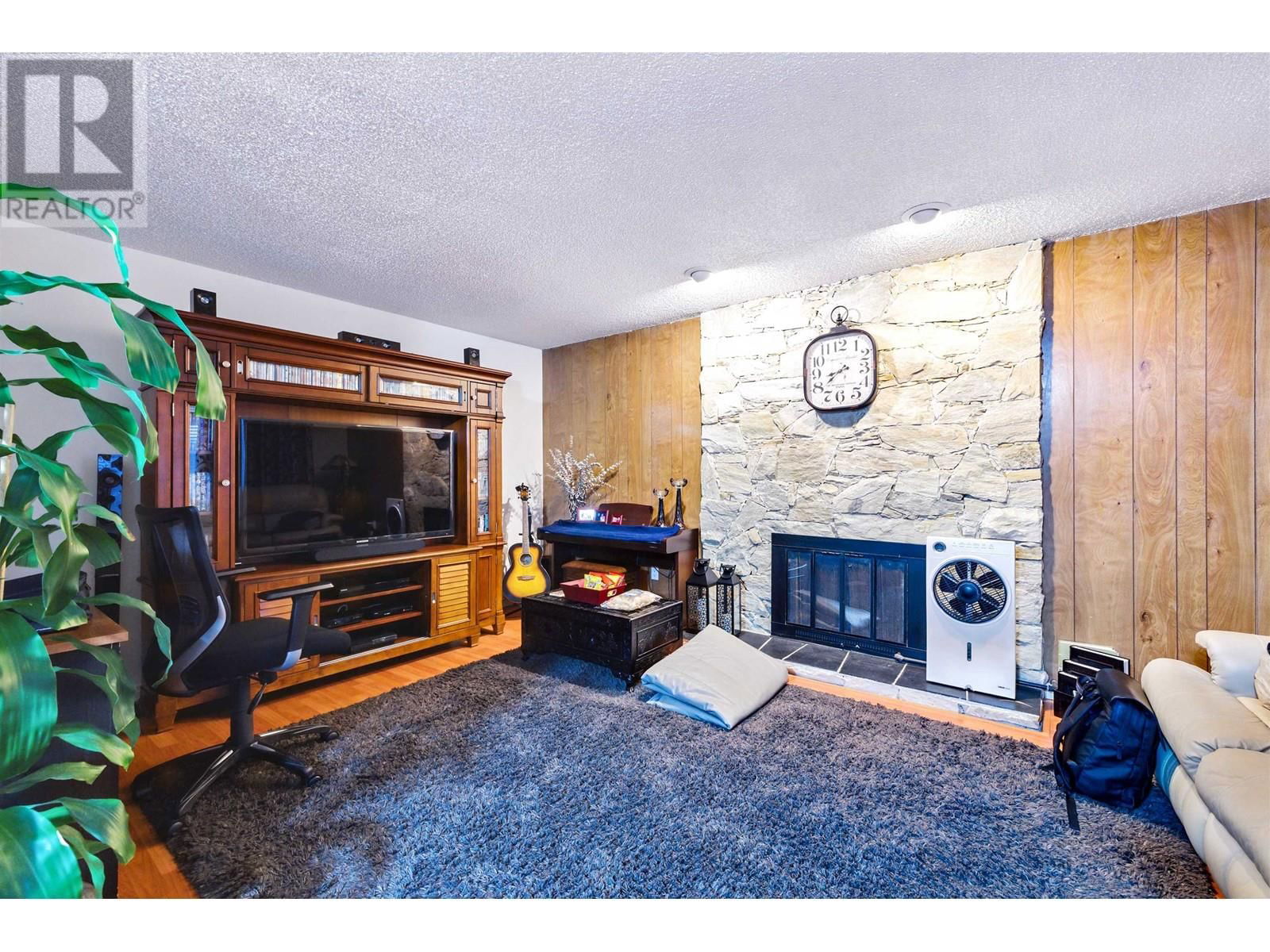 3391 BOWEN DRIVE Image 20