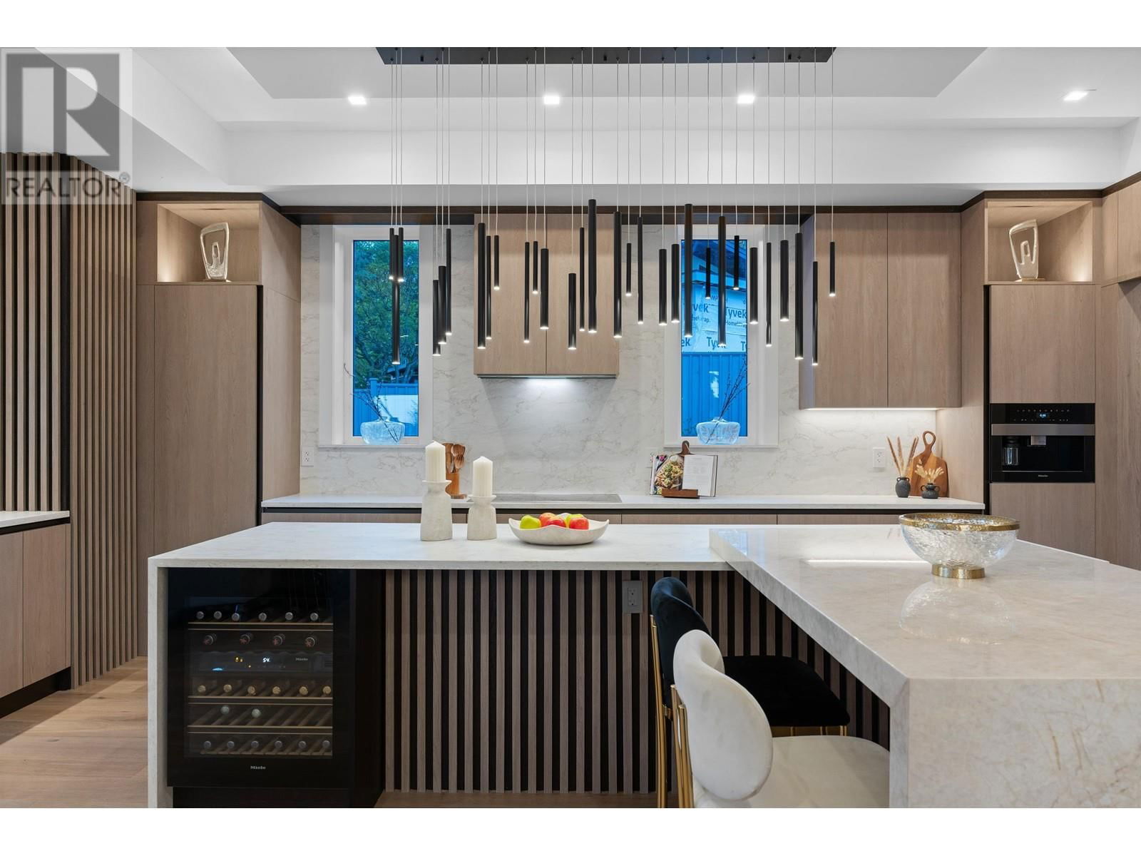 4141 BURKEHILL ROAD Image 32
