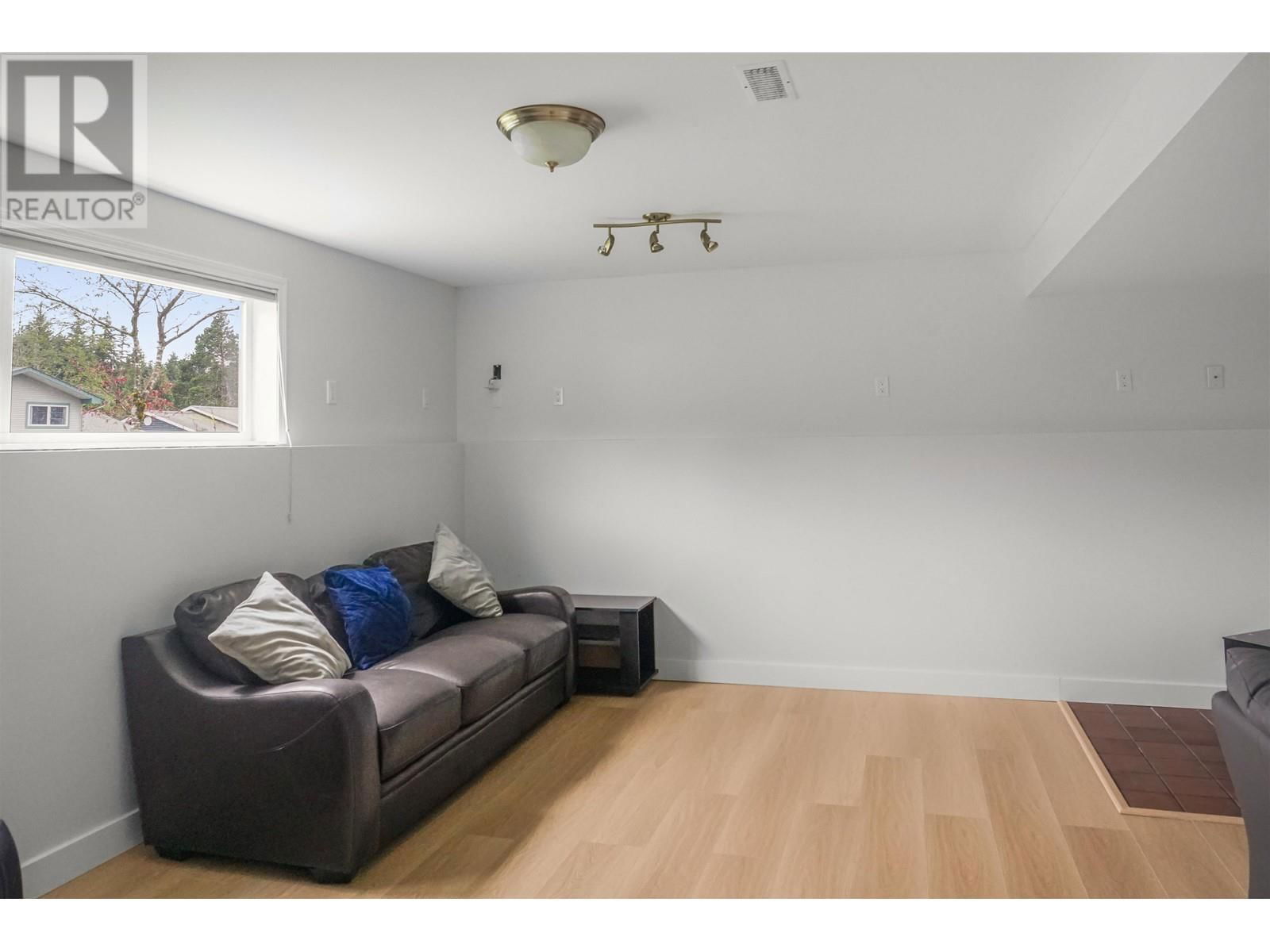 40 GWYN STREET Image 16