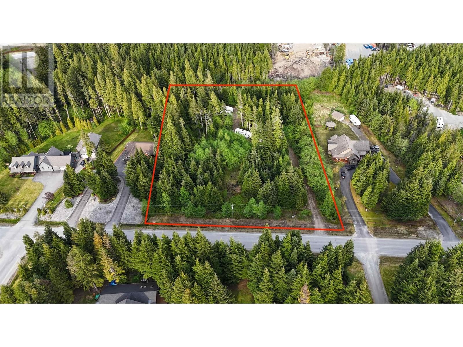98 DEWBERRY Street, Kitimat, British Columbia V8C 0A1