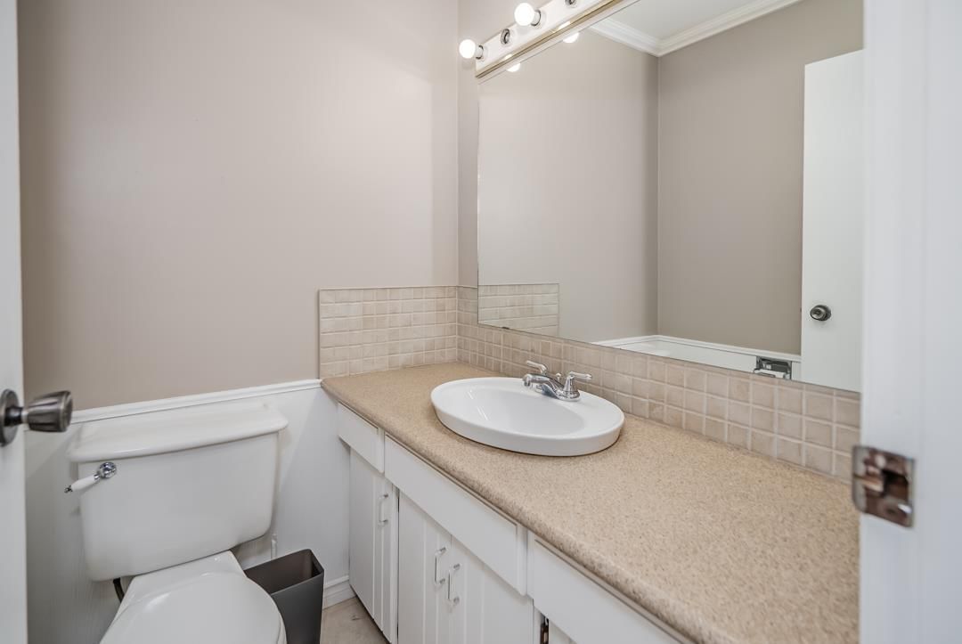 4930 205A Image 15