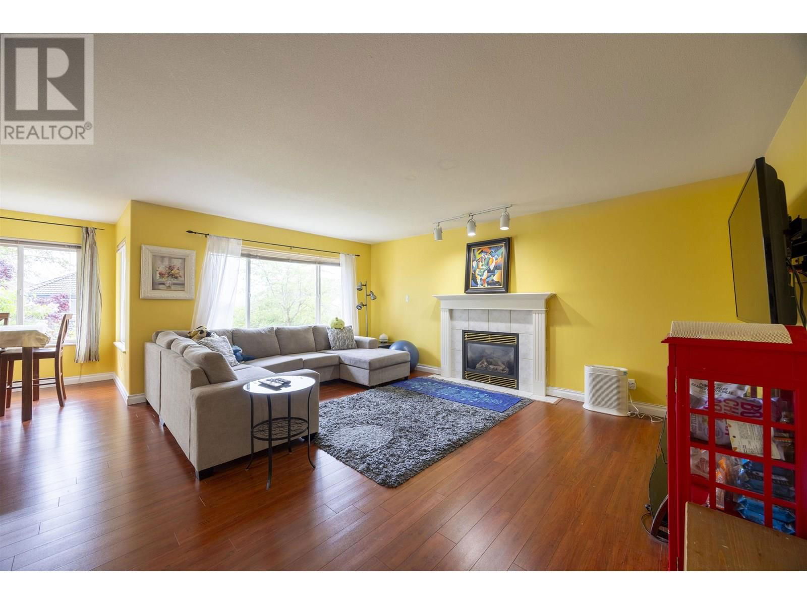 1555 ALPINE LANE Image 4