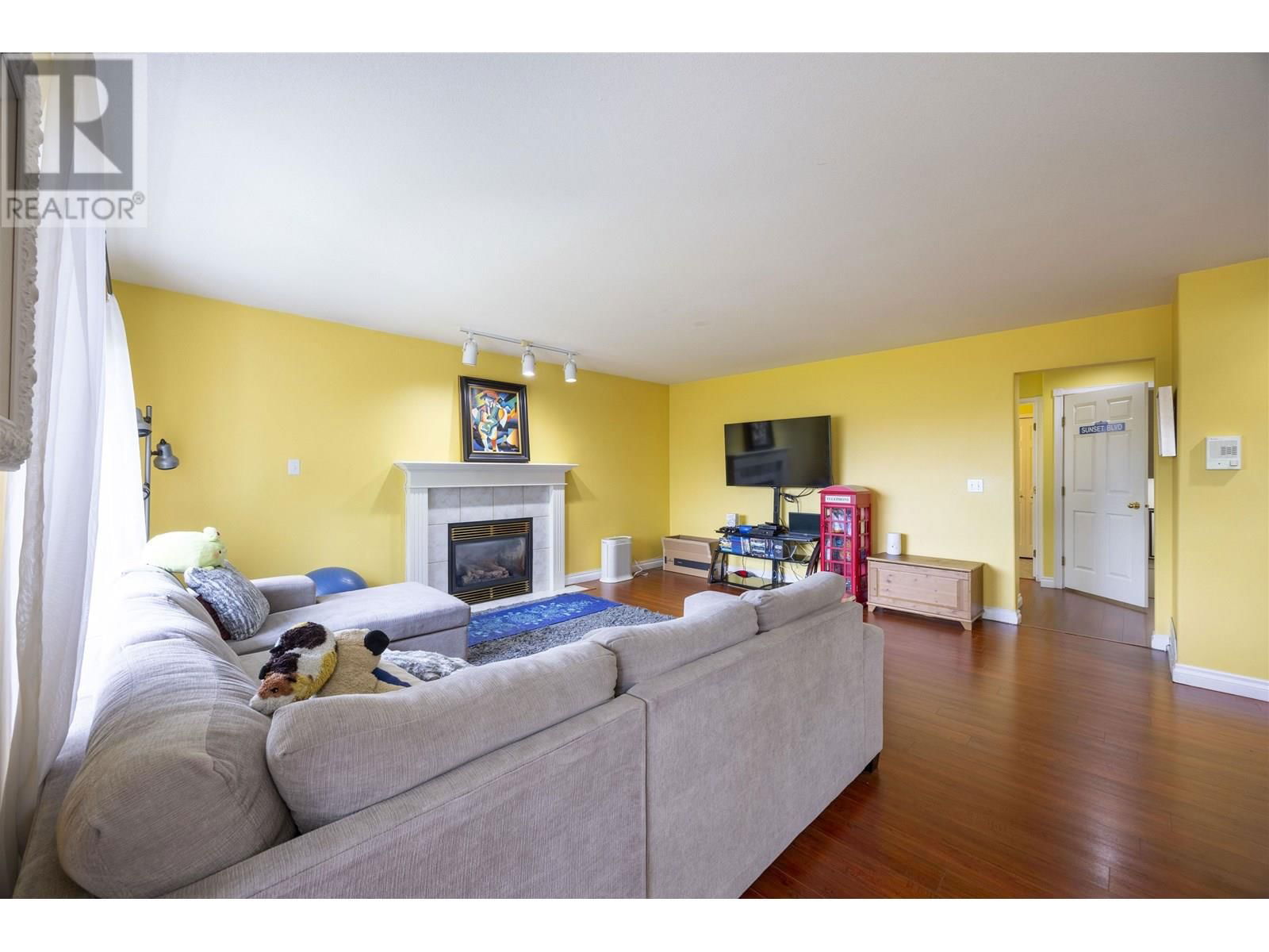 1555 ALPINE LANE Image 5