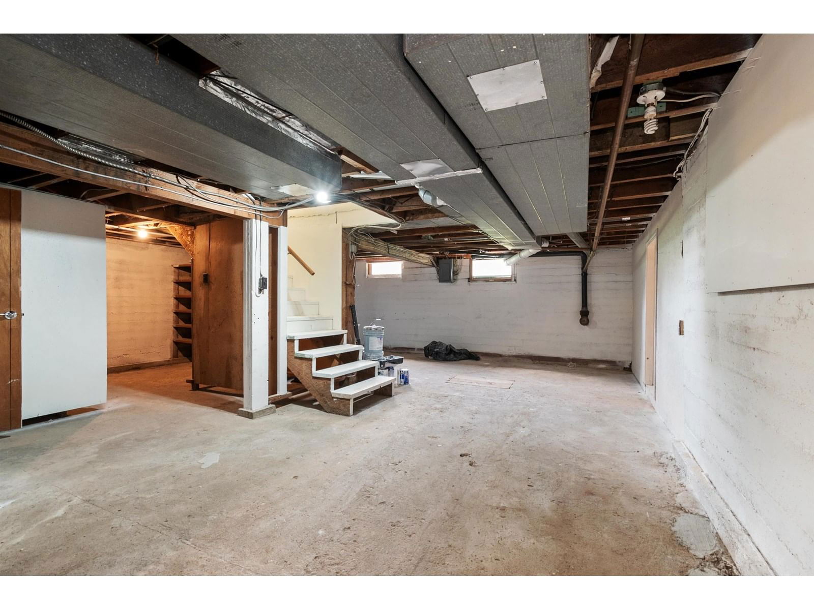 46124 MELLARD AVENUE Image 31